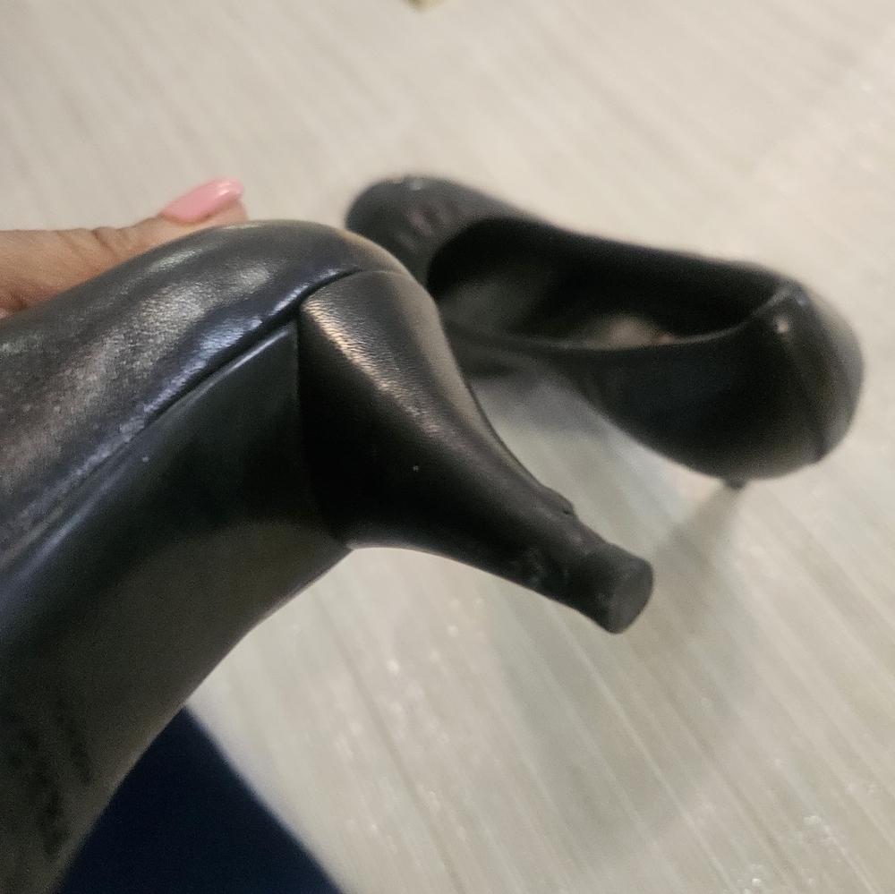 Prada black heels - Picture 9 of 13